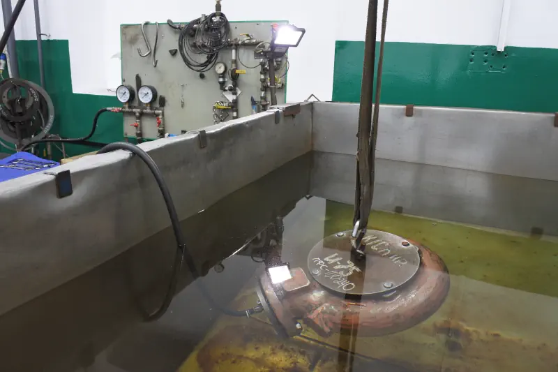 Выполняем опрессовку на специализированных станках Выполняем опрессовку на специализированных станках